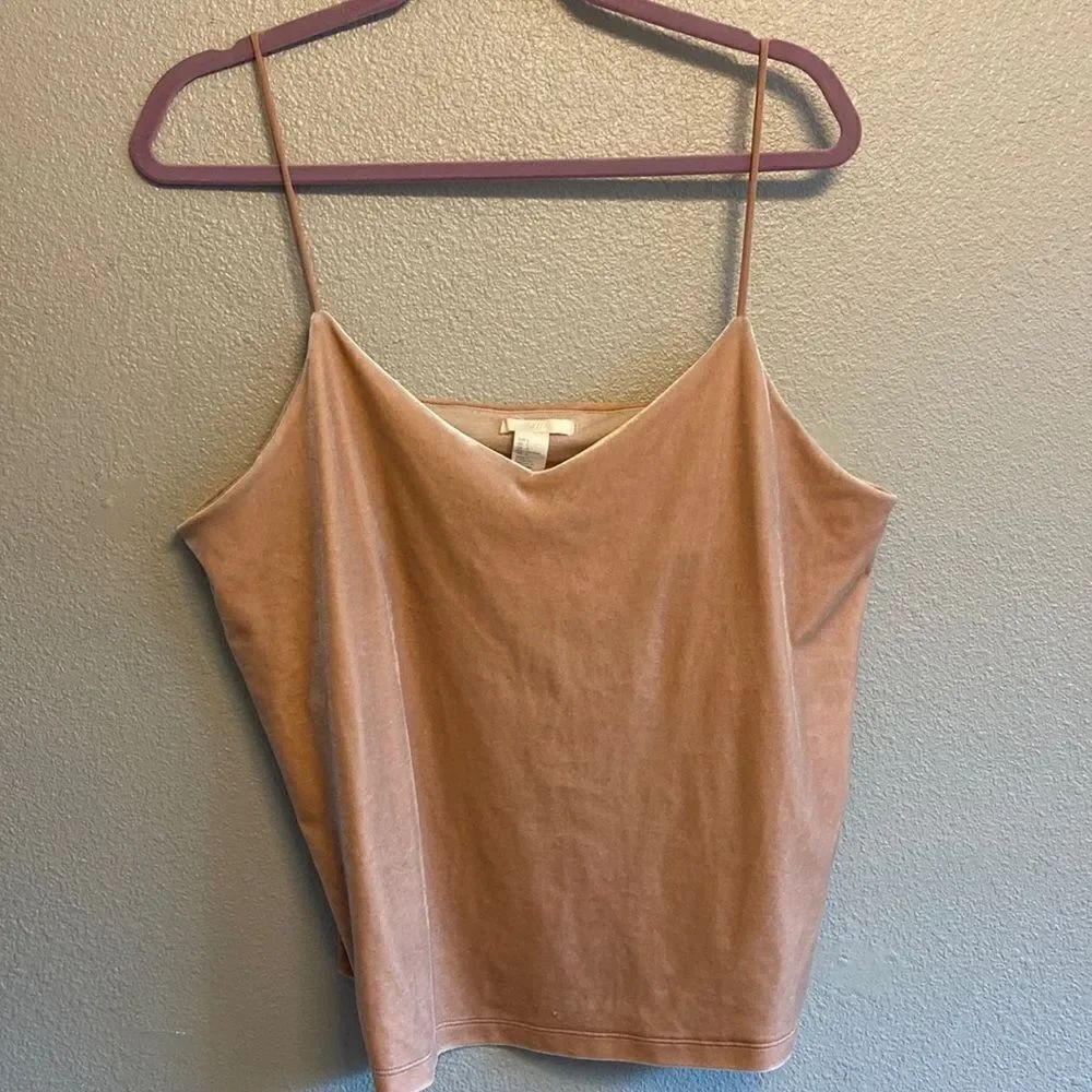H&M- crushed velvet blush pink thin strap tank- size large